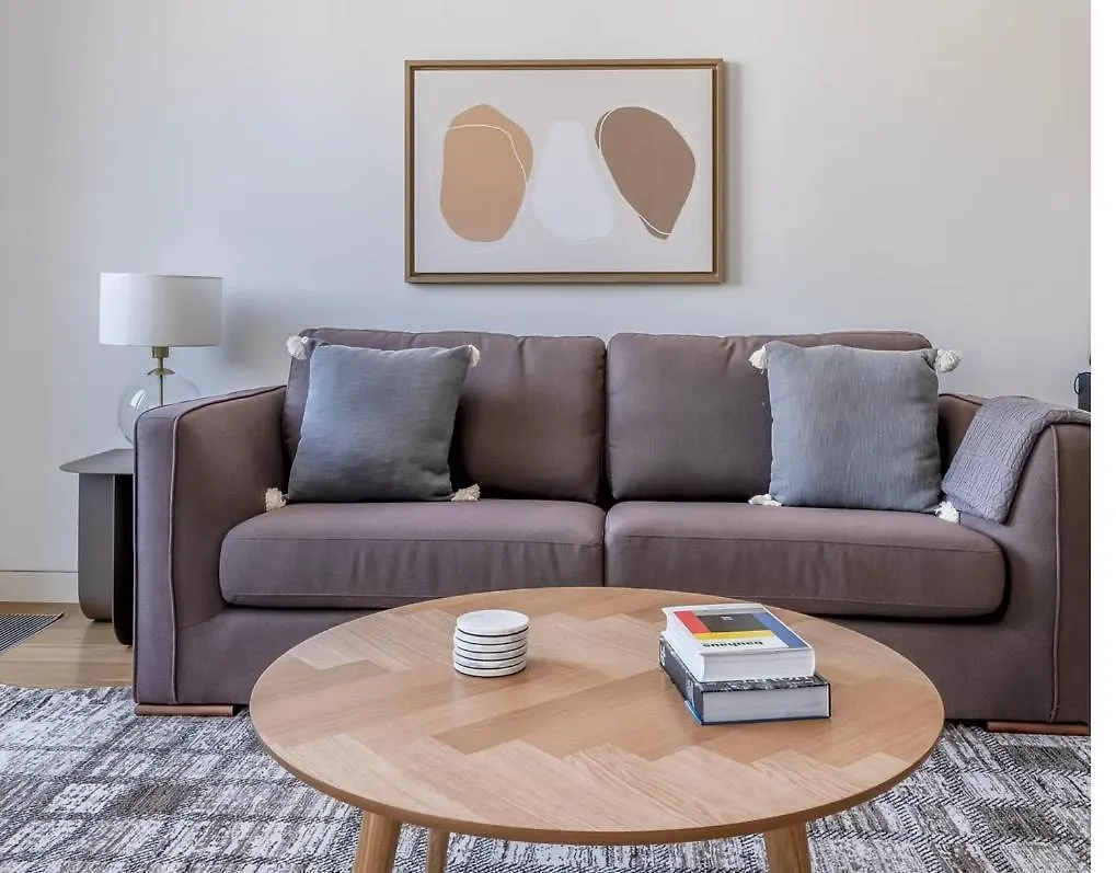 Comfortable Apartment In Downtown Lisbon For 4 People
